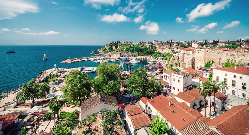 Halvat lennot kohteeseen Antalya